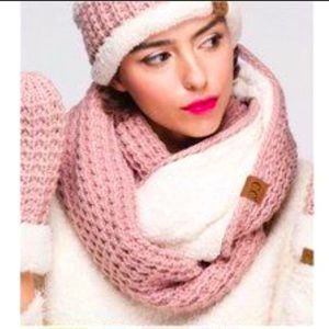 C.C Chunky Knit Sherpa Infinity Scarf